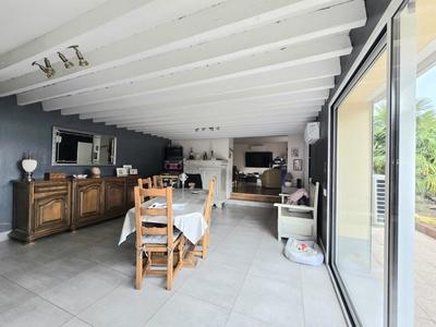 Maison - 170 m² - 8 pièces