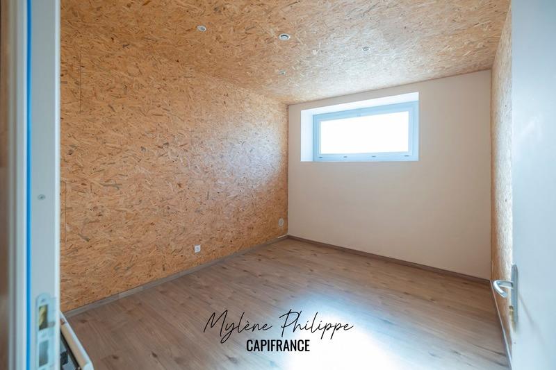 Local commercial - 111 m² - 2 pièces