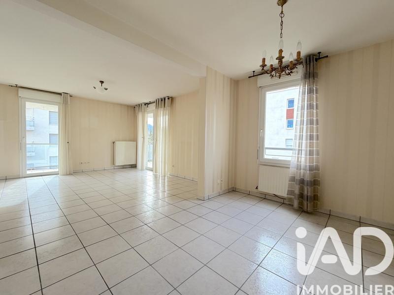 Appartement - 75 m² - 3 pièces