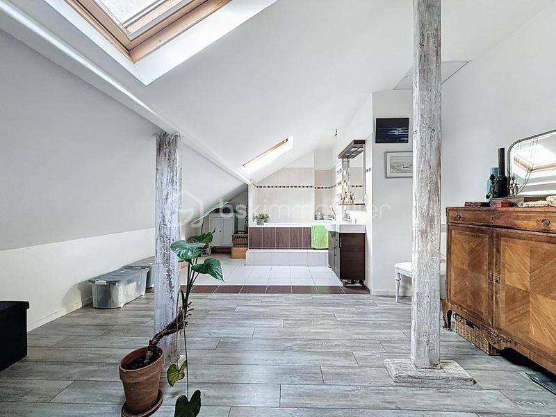 Maison - 122 m² - 6 pièces