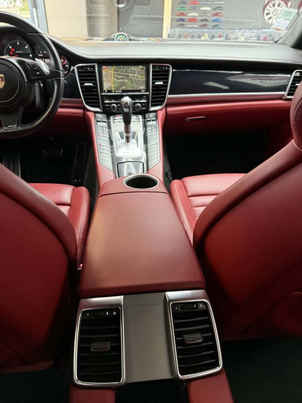 Porsche Panamera 3.0 d V6 24v s&amp;S 300 Cv. Bva8