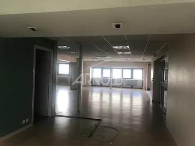 Bureau - 550 m²
