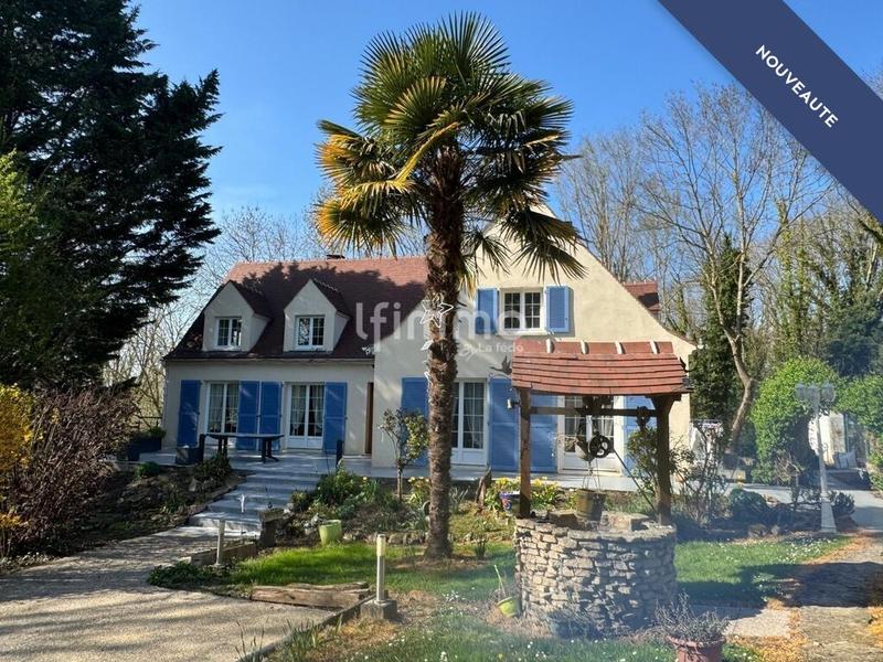 Maison - 212 m² - 8 pièces