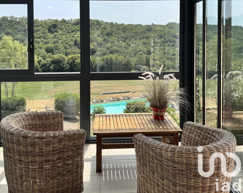 Maison - 462 m² - 10 pièces