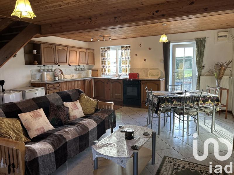 Maison - 217 m² - 7 pièces