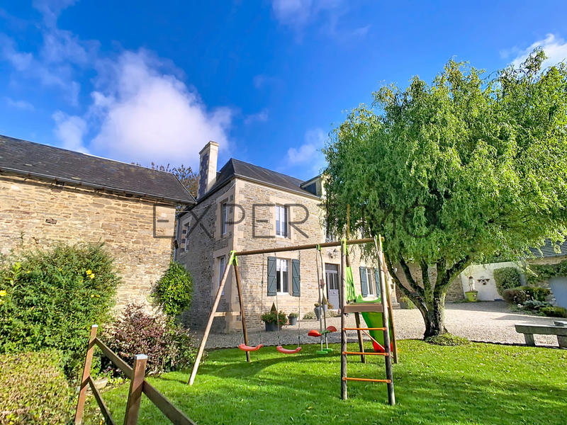 Maison - 159 m² - 7 pièces