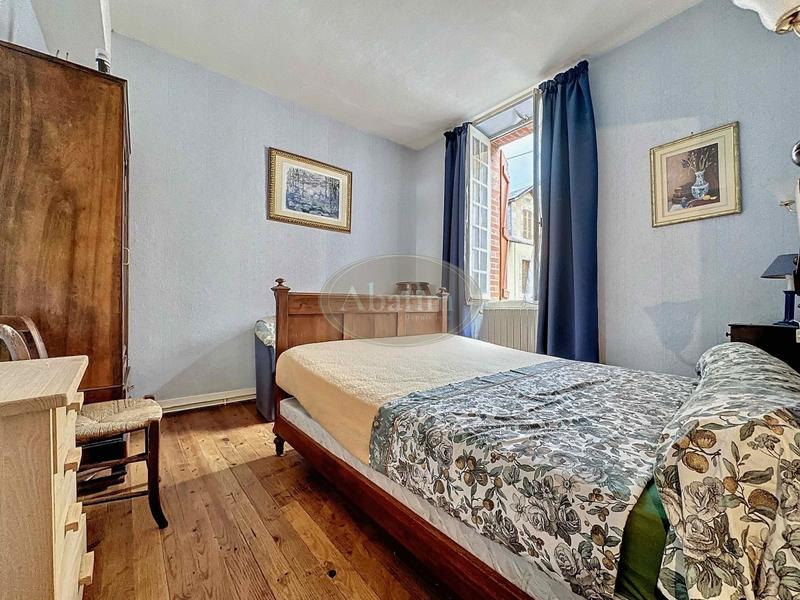 Maison - 75 m² - 9 pièces