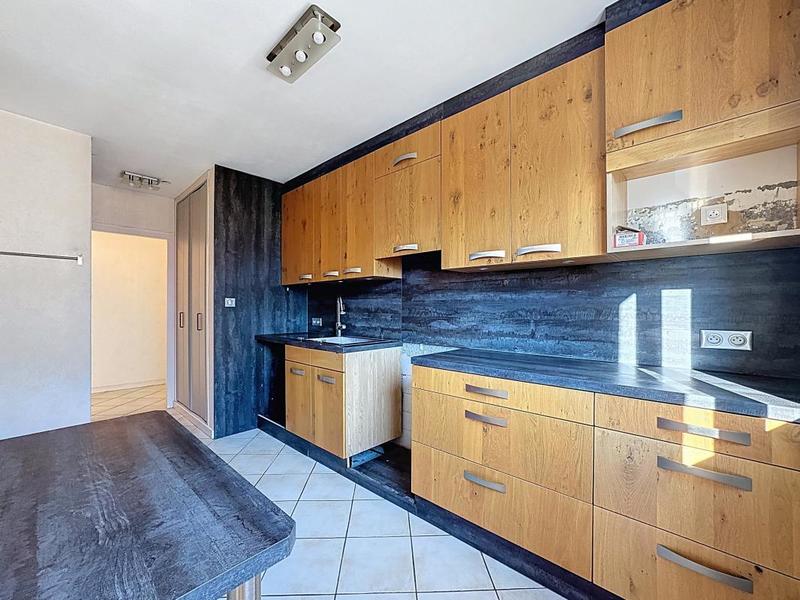 Appartement - 84 m² - 4 pièces