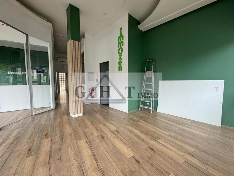 Local commercial - 110 m²