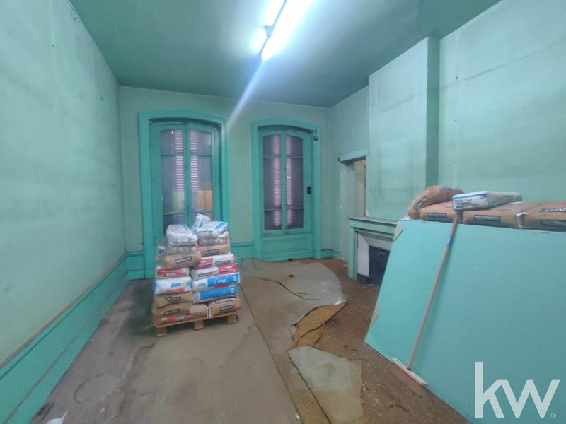 Local commercial - 118 m² - 4 pièces