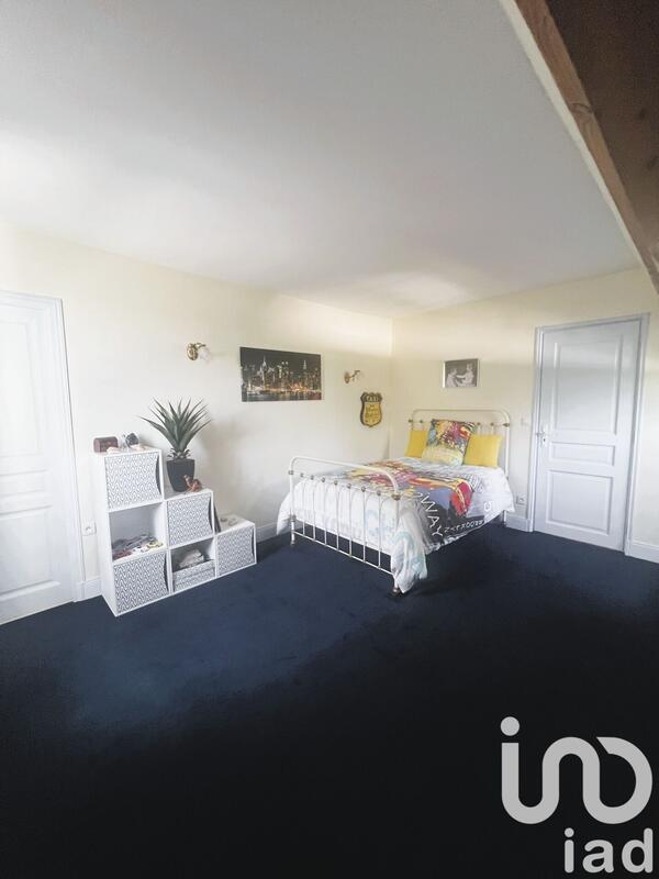 Maison - 204 m² - 10 pièces