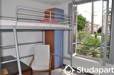 Chambre - 10 m² - 1 pièce