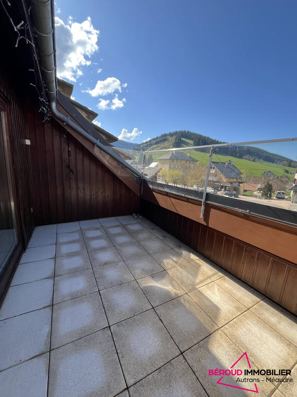 Appartement - 97 m² - 6 pièces