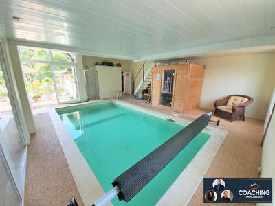 Maison traditionnelle - 198 m² - 6 pièces