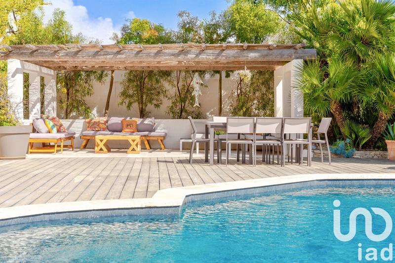 Maison - 182 m² - 6 pièces