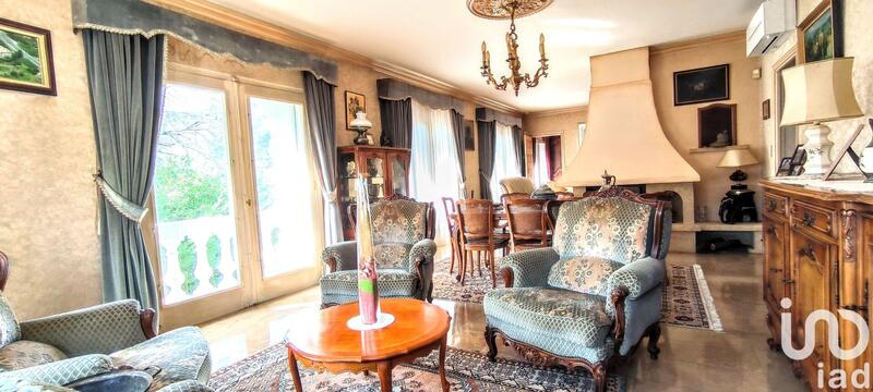 Maison - 183 m² - 7 pièces