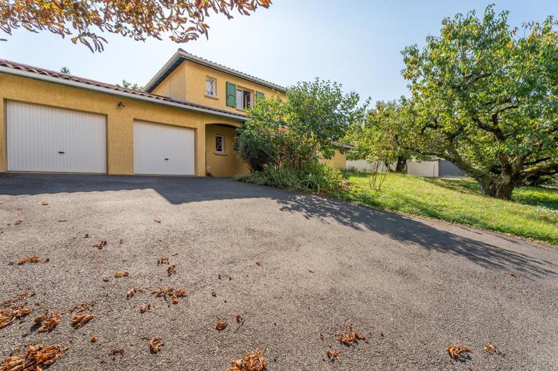 Maison - 135 m² - 6 pièces