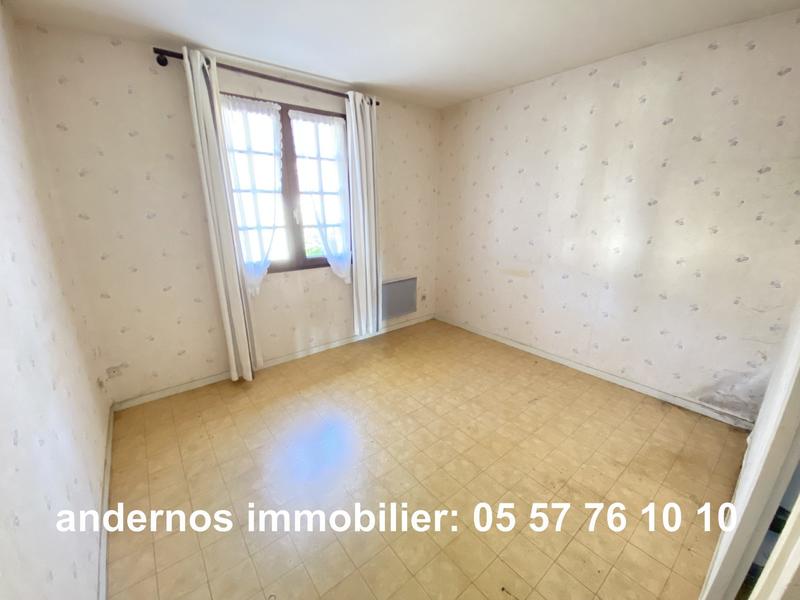 Maison traditionnelle - 239 m² - 10 pièces