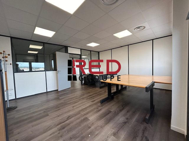 Bureau - 124 m² - 7 pièces