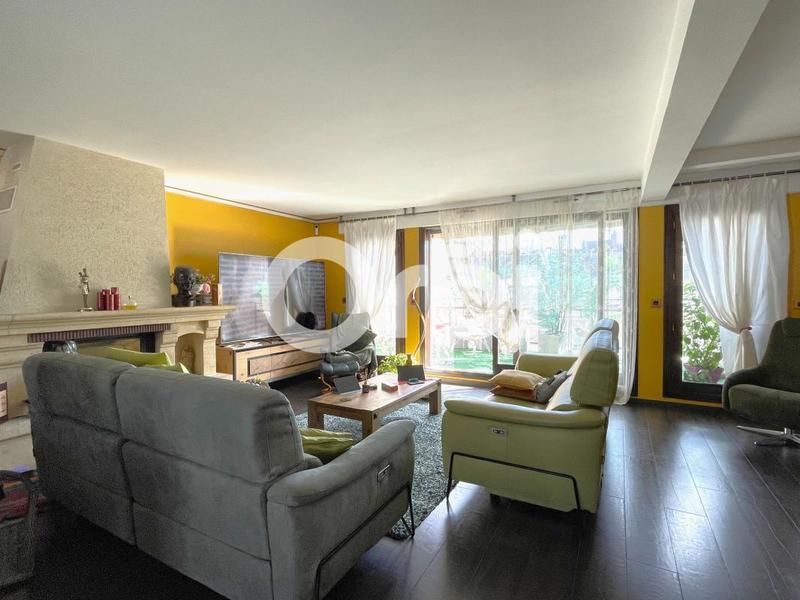 Appartement - 152 m² - 4 pièces