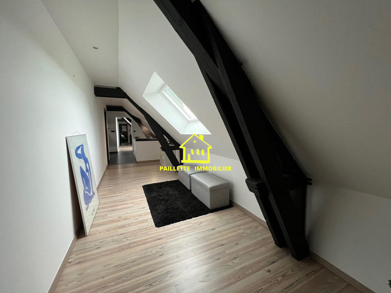 Maison - 275 m² - 7 pièces