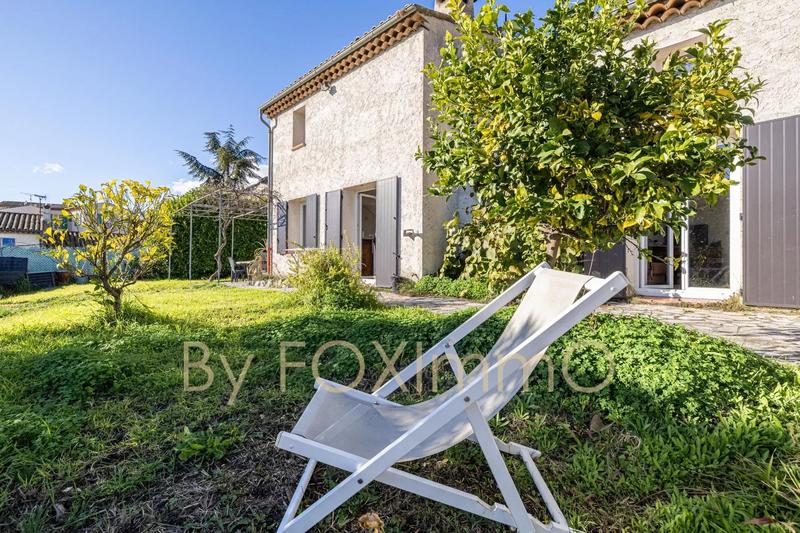 Maison - 166 m² - 6 pièces