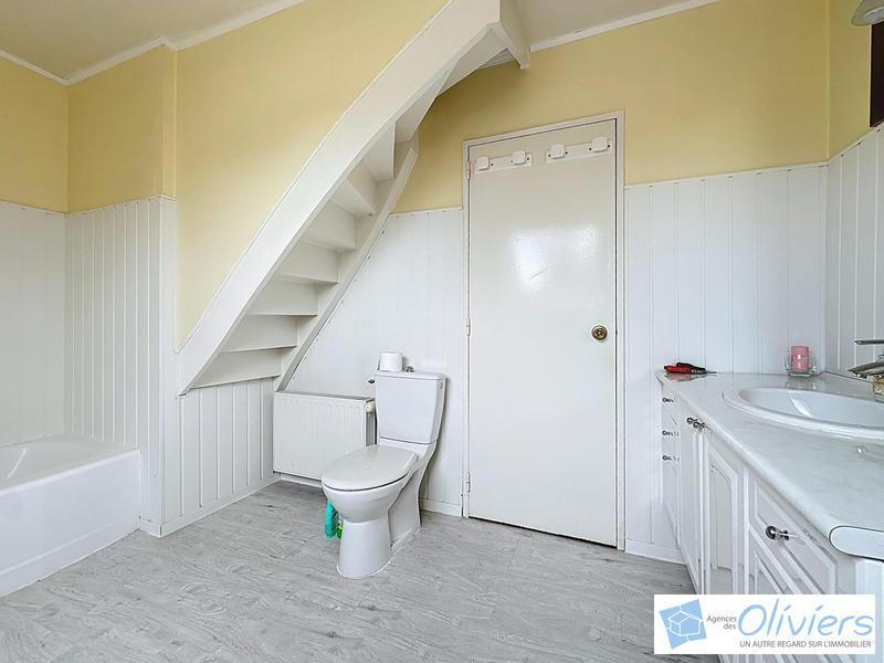 Maison - 181 m² - 8 pièces