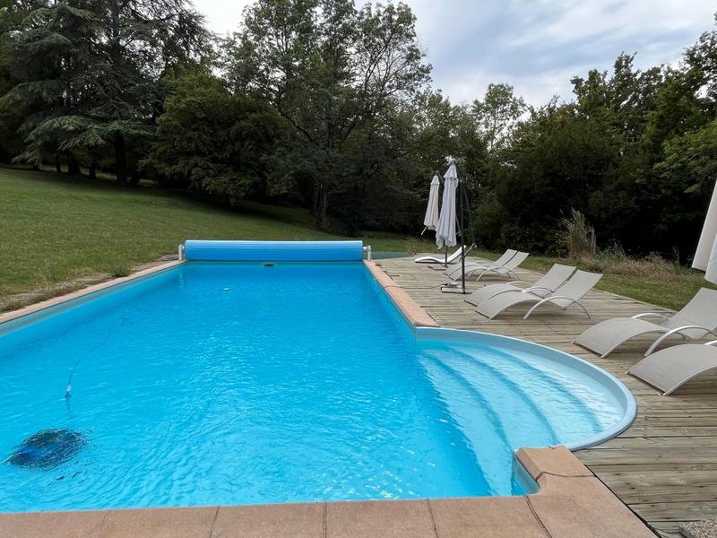 Maison de maîtres - 716 m² - 13 pièces