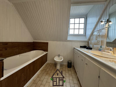 Maison - 125 m² - 8 pièces