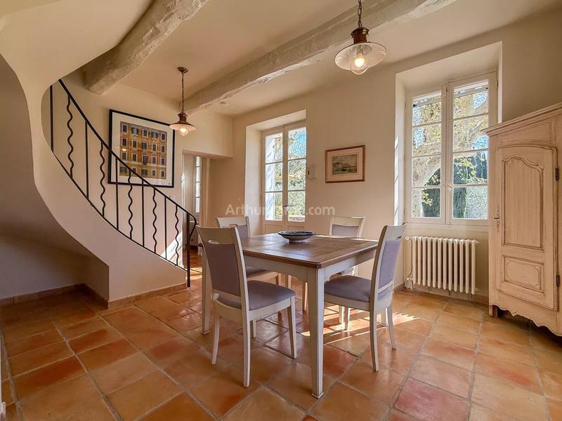 Maison - 359 m² - 10 pièces