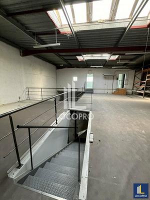 Local d'activité / Entrepôt - 407 m²