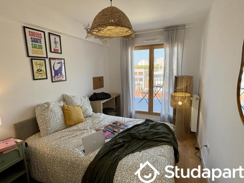 Chambre - 10 m² - 1 pièce