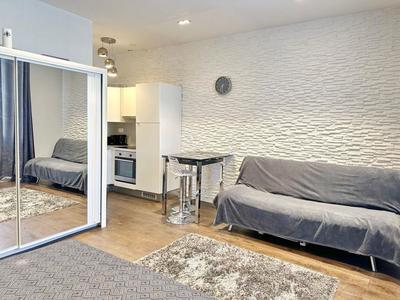 Studio - 32 m² - 1 pièce