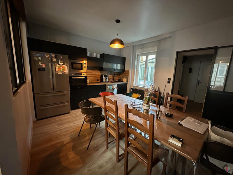 Appartement - 126 m² - 6 pièces