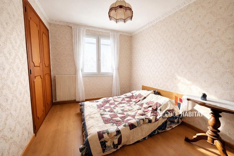 Maison - 98 m² - 5 pièces