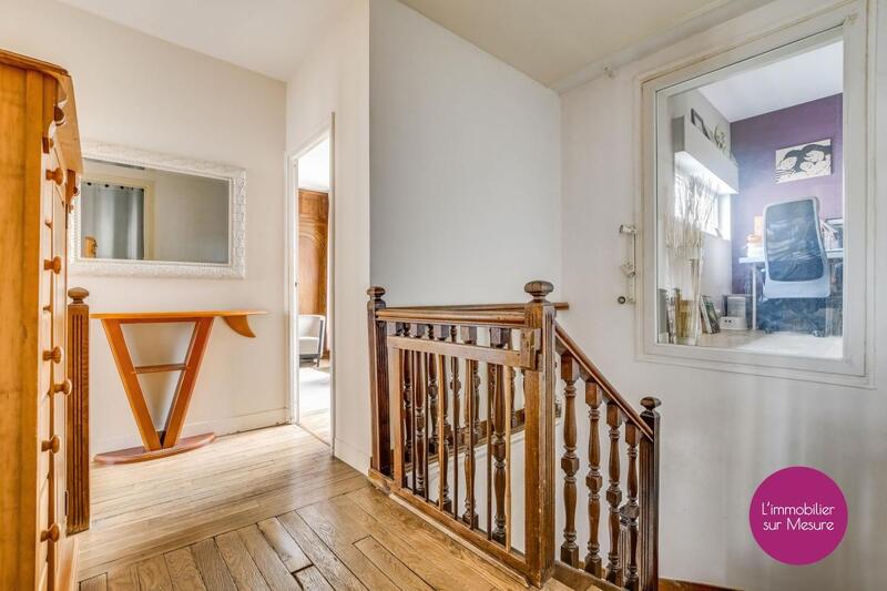 Maison - 210 m² - 6 pièces