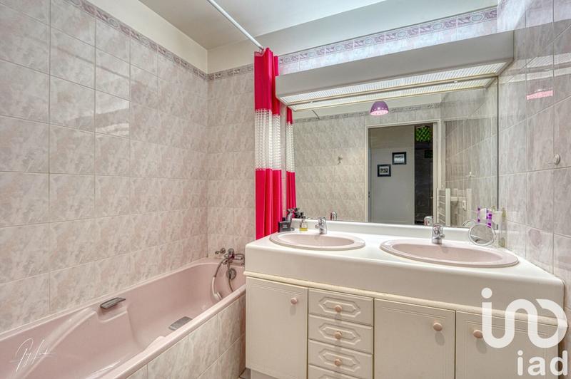 Appartement - 100 m² - 5 pièces