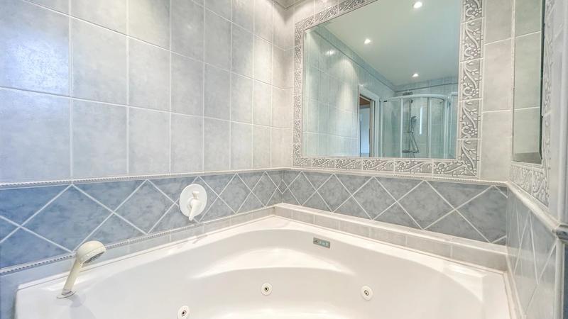 Appartement - 141 m² - 5 pièces