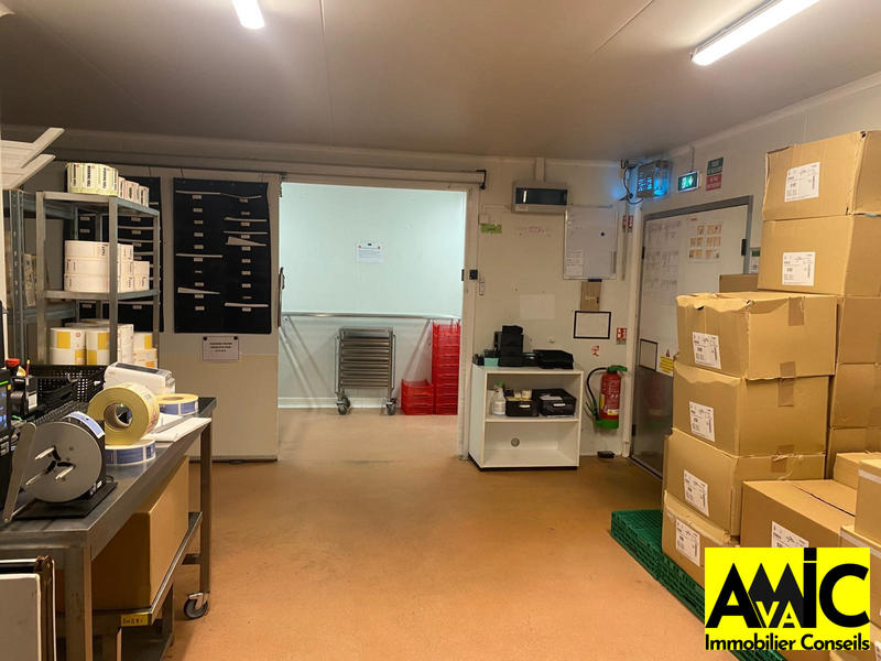 Local d'activités - 158 m²