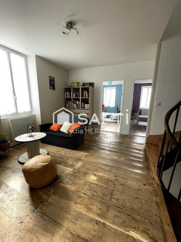 Maison - 235 m² - 8 pièces