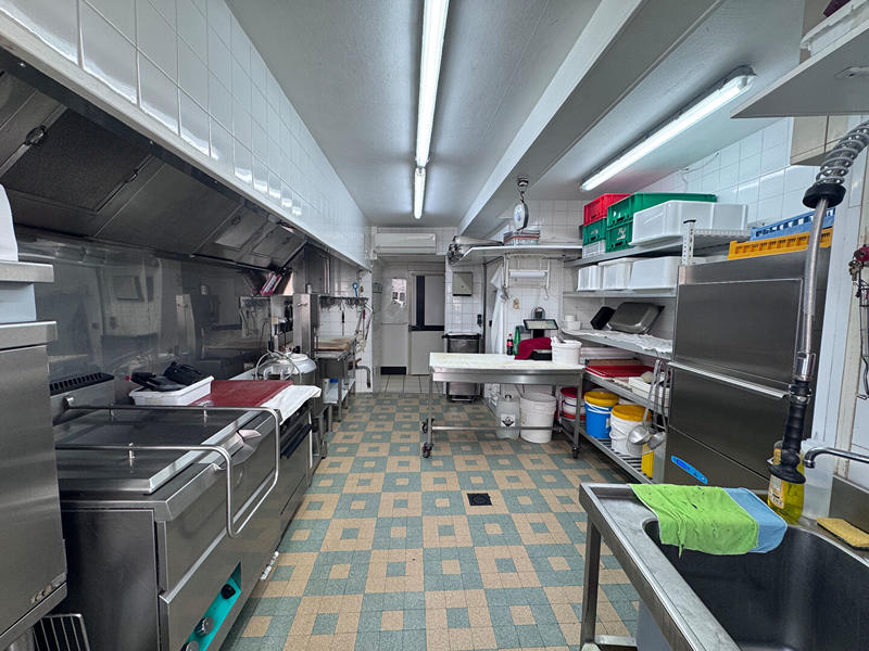 Local commercial - 220 m²