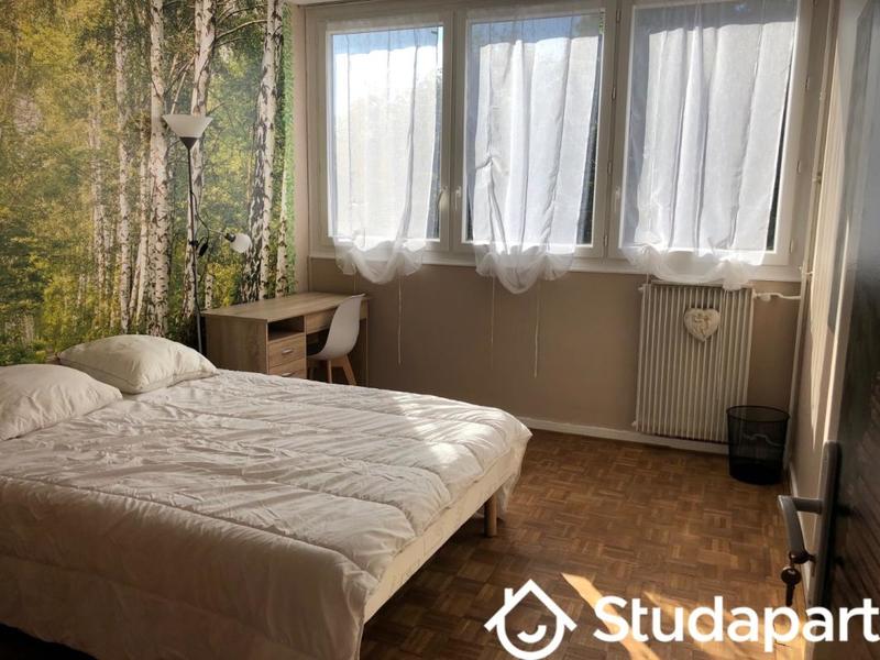 Chambre - 12 m² - 1 pièce