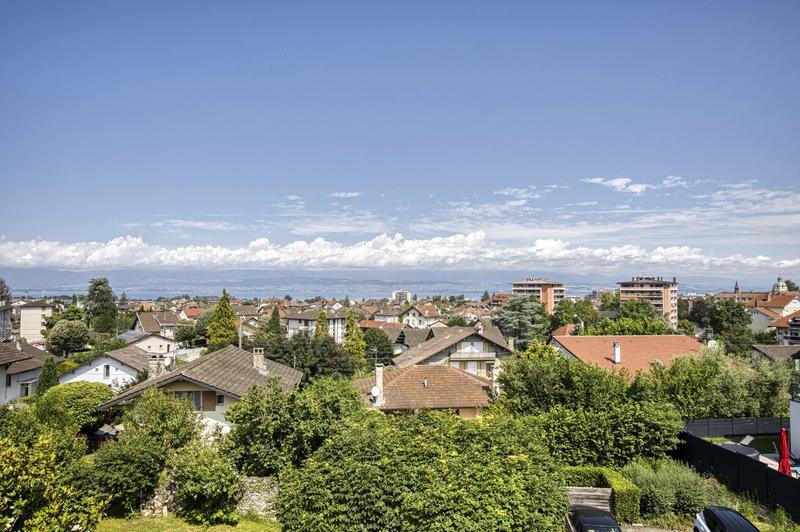 Maison - 251 m² - 10 pièces