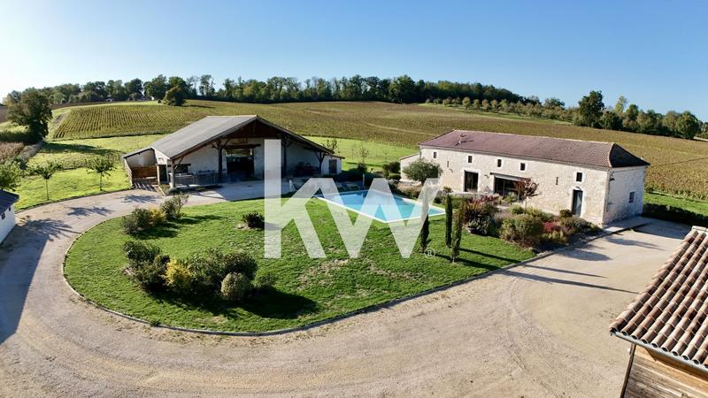 Maison - 956 m² - 10 pièces