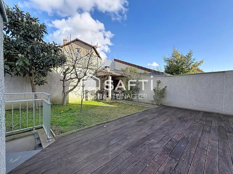 Maison - 93 m² - 5 pièces