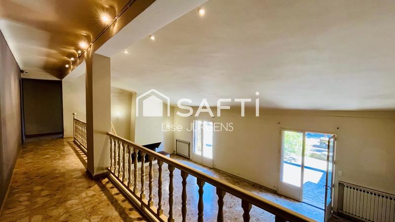 Villa - 193 m² - 6 pièces