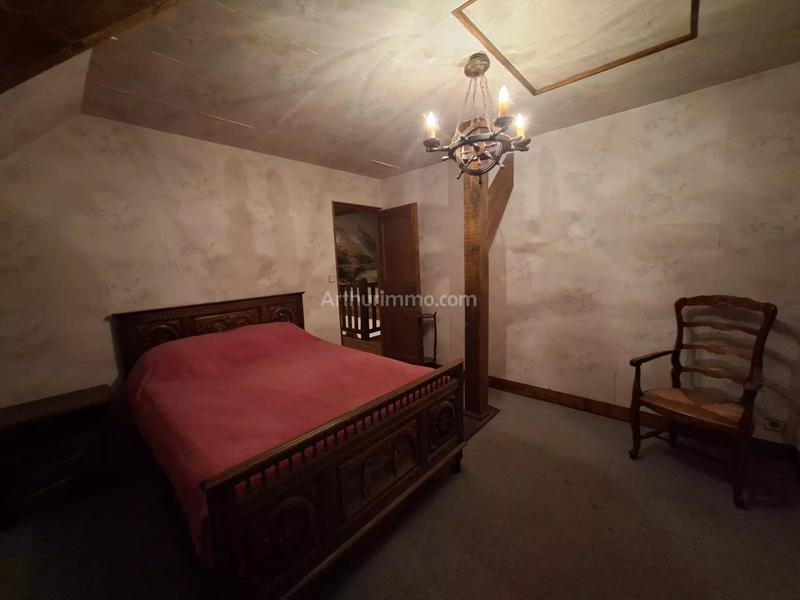 Maison - 200 m² - 8 pièces