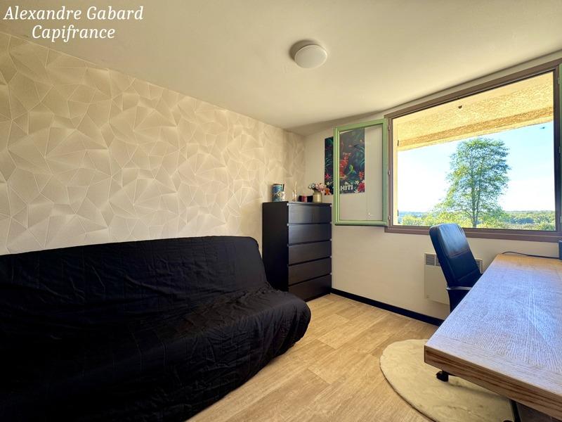 Maison - 98 m² - 5 pièces