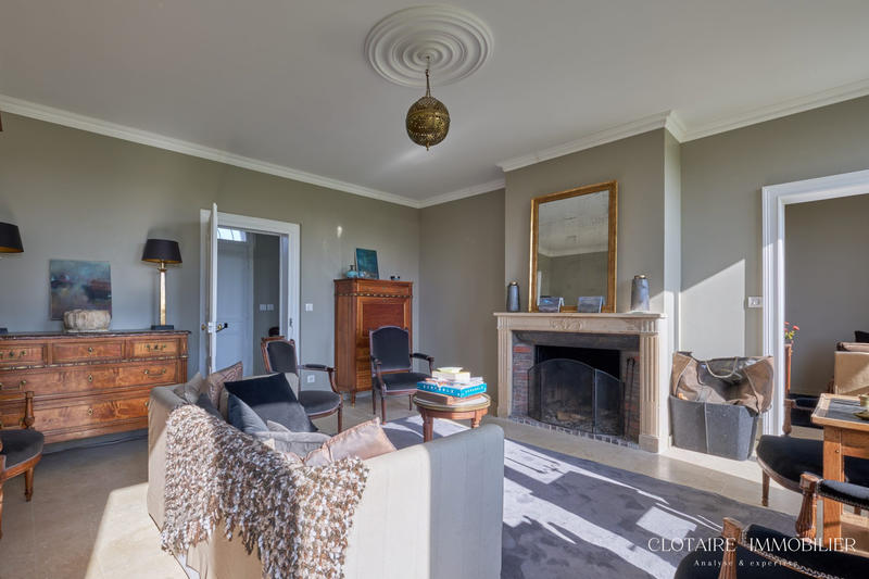 Maison ancienne - 204 m² - 10 pièces