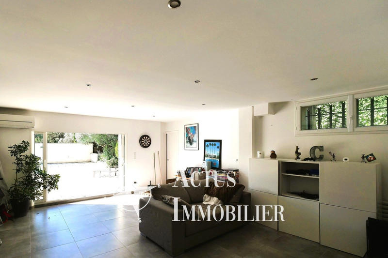 Maison - 227 m² - 10 pièces